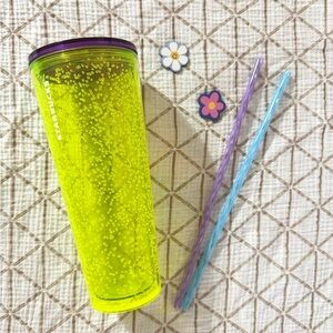 Starbucks 2023 Summer Neon Yellow Lime Bubbleseed Tumbler Venti 24 oz ☀️